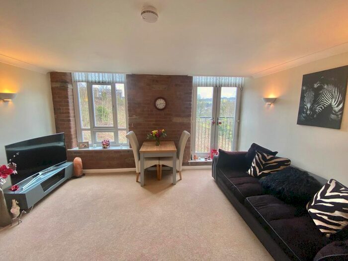 2 Bedroom Flat To Rent In Brook Lane, Golcar, Huddersfield, HD7