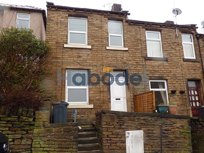 2 Bedroom Terraced House To Rent In Forest Road, Huddersfield, HD5