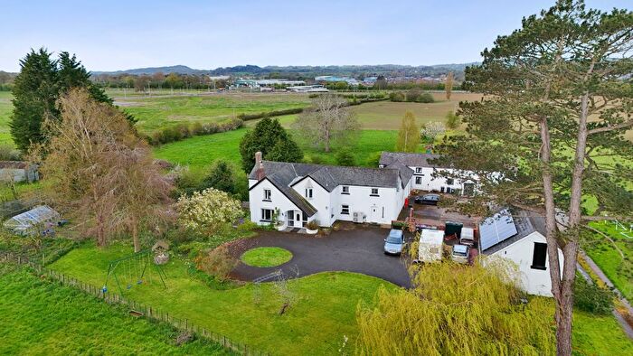 6 Bedroom Link Detached House For Sale In Whitehouse Farm, Middleton, Oswestry, Shropshire, SY11