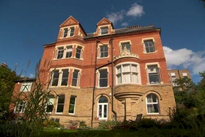 3 Bedroom Flat To Rent In Park Valley, Nottingham, NG7