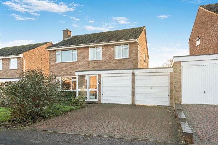 4 Bedroom Detached House For Sale In Lawrence Leys, Bloxham, Banbury, OX15
