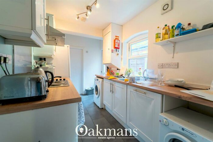 4 Bedroom House To Rent In Heeley Road, Selly Oak, B29