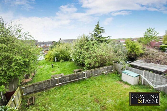 2 Bedroom Apartment To Rent In The Approach, SS6