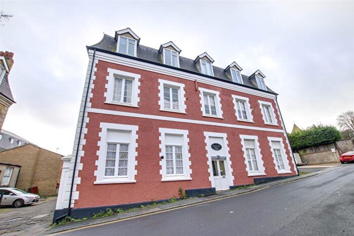 1 Bedroom Flat To Rent In Church Hill, Newhaven, BN9
