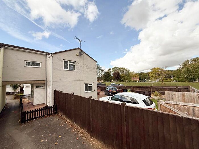 4 Bedroom Semi-Detached House For Sale In Stamford Walk, Corby, NN18