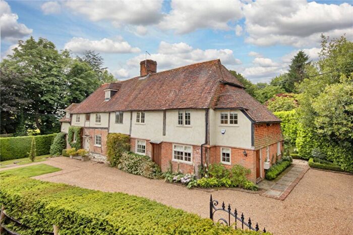 7 Bedroom Detached House For Sale In Dukes Place Cottages, Mereworth Road, West Peckham, Maidstone, Kent, ME18
