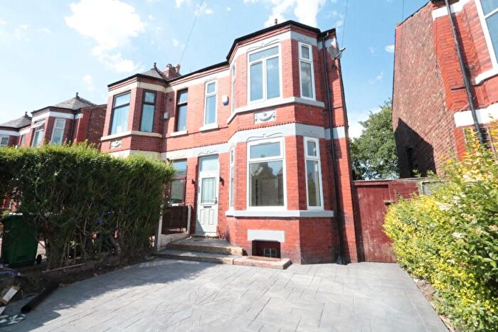 5 Bedroom Semi-Detached House To Rent In Clarendon Road West, Chorlton, Manchester, M21