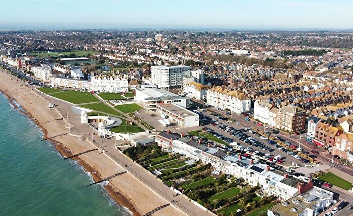 2 Bedroom Flat For Sale In Sackville Road, Bexhill-On-Sea, TN39