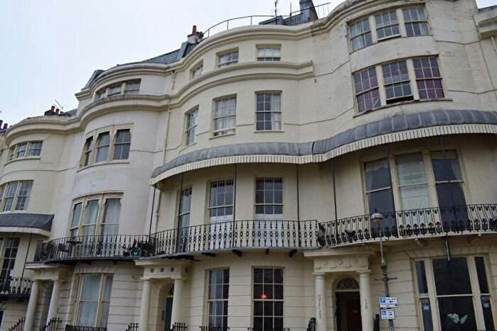 Studio To Rent In Regency Square, Brighton, BN1