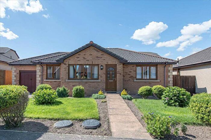2 Bedroom Detached Bungalow For Sale In Craigfoot Walk, Kirkcaldy, KY1