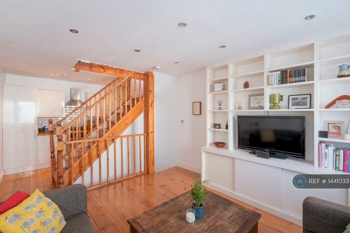 2 Bedroom Semi-Detached House To Rent In Rye Lane, London, SE15