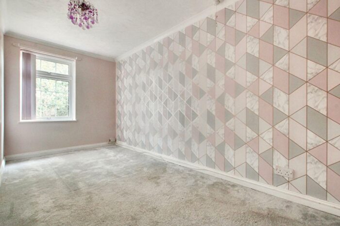 3 Bedroom Terraced House For Sale In Dengayne, Basildon, SS14