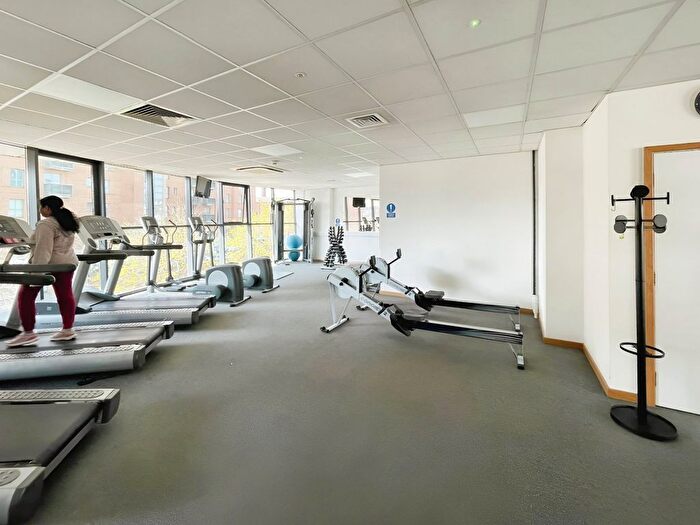 1 Bedroom Flat To Rent In Gateway South, Marsh Lane, Leeds, LS9