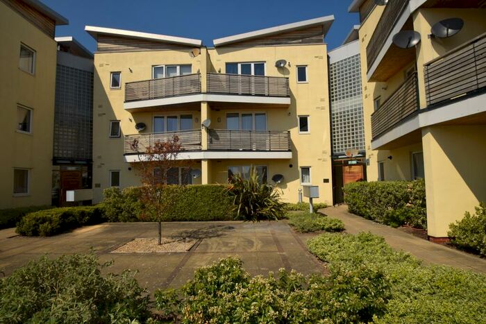 2 Bedroom Flat To Rent In Hening House, Ravenswood, Ipswich, IP3