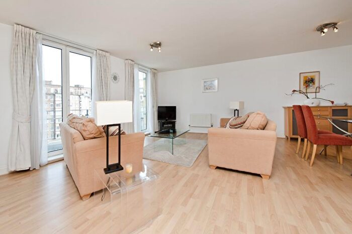 2 Bedroom Flat To Rent In Elizabeth Court, Palgrave Gardens, Regent's Park, London, NW1