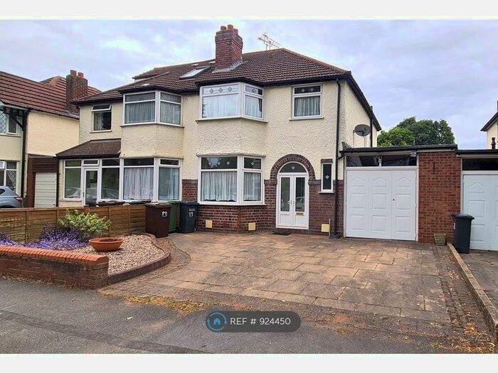 3 Bedroom Semi-Detached House To Rent In Stanway Road, Solihull, B90