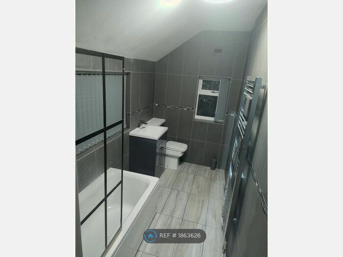 2 Bedroom Terraced House To Rent In London Road, Stoke-On-Trent, ST4