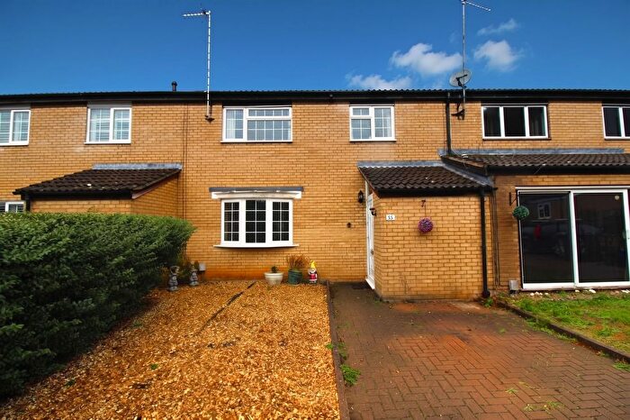 3 Bedroom Terraced House For Sale In Blenheim Way, Stevenage, SG2
