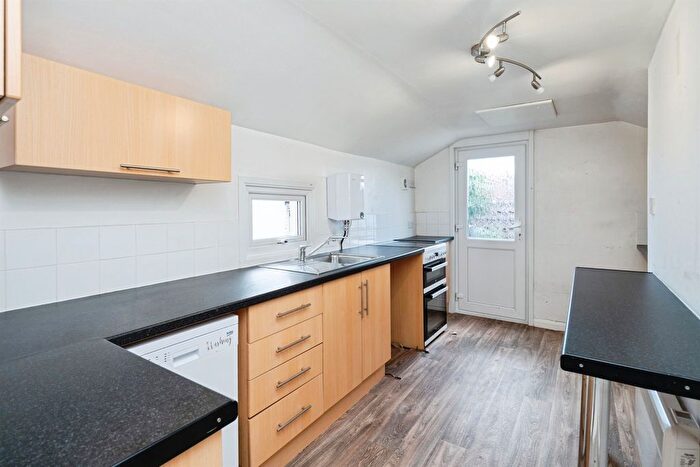 1 Bedroom Maisonette For Sale In London Road, Southborough, Tunbridge Wells, TN4