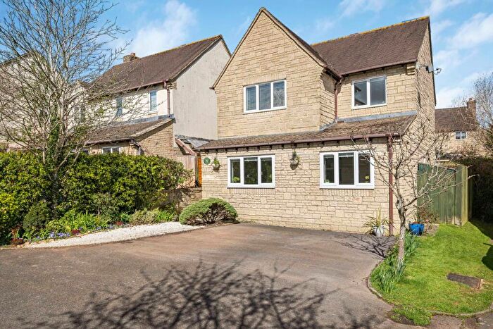 4 Bedroom Detached House For Sale In Lark Rise, Chalford, Stroud, GL6