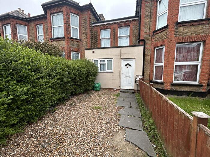 2 Bedroom Terraced House For Sale In Eastwood Road, IG3