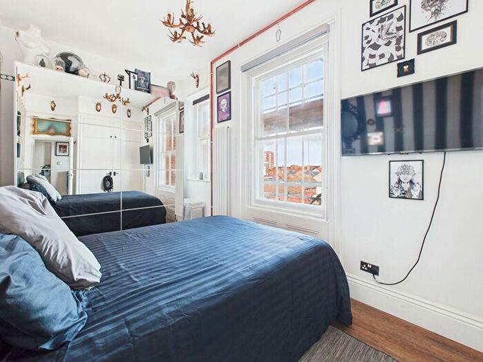 1 Bedroom Flat For Sale In Jason Court, Heene Terrace, Worthing, BN11