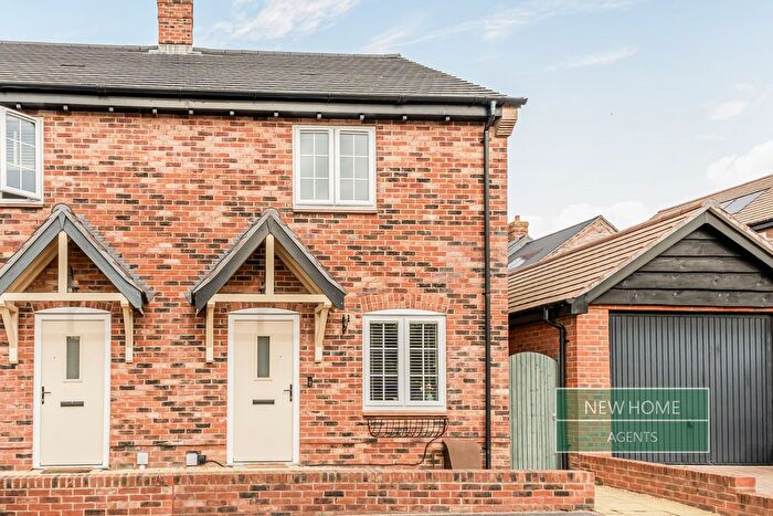 2 Bedroom Semi Detached House For Sale In Clementine Way, Fair Oak, Eastleigh, SO50