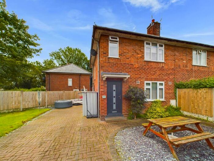 3 Bedroom Semi-Detached House For Sale In Warren Drive, Broughton, Chester, CH4