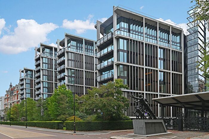 4 Bedroom Flat For Sale In Knightsbridge, London, Knightsbridge, SW1X