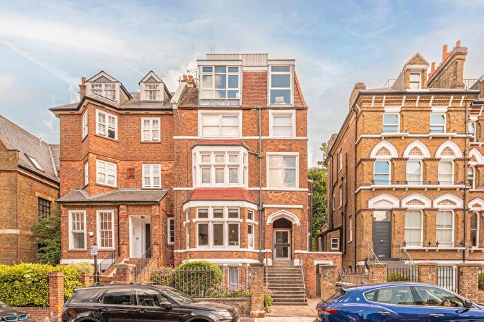2 Bedroom Flat To Rent In Fitzjohns Avenue, Hampstead, London, NW3