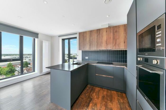 3 Bedroom Flat To Rent In Tillermans Court, Grenan Square, Greenford, UB6