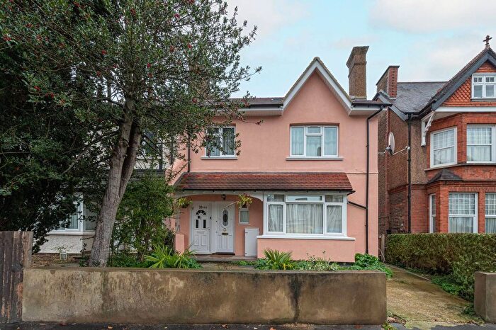 1 Bedroom Flat To Rent In Upper Grove, South Norwood, London, SE25