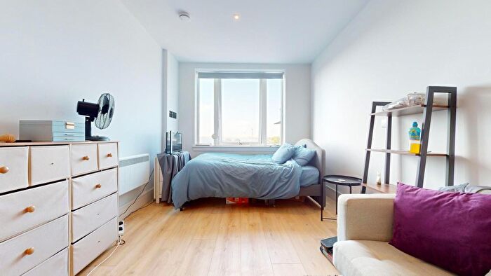 Studio To Rent In Stanwell Road, Feltham, TW14