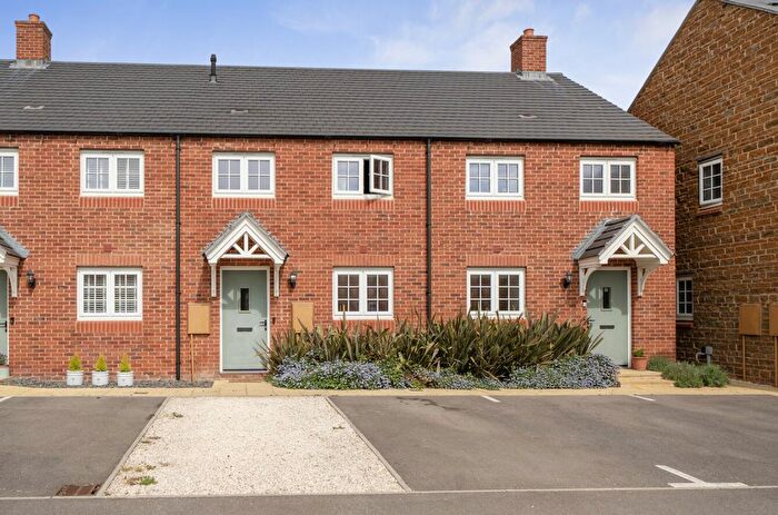 2 Bedroom Terraced House For Sale In Tyrrell Road, Banbury, OX16