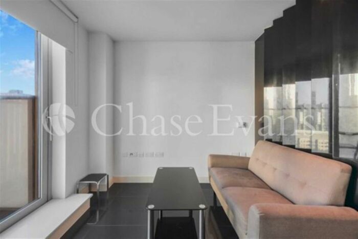 1 Bedroom Flat To Rent In Adriatic Apartments, Western Gateway, Royal Docks, London, E16