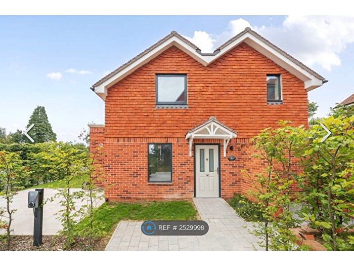3 Bedroom Detached House To Rent In Craigmore Hall, Crowborough, TN6