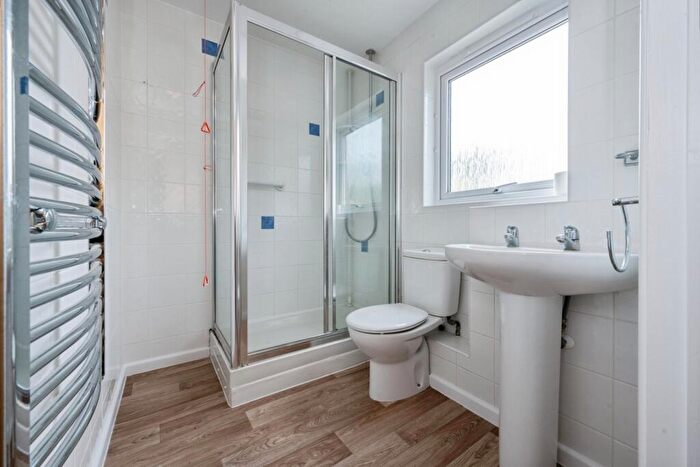 1 Bedroom Apartment For Sale In Lime Walk (Priory Park), Dunstable, LU5