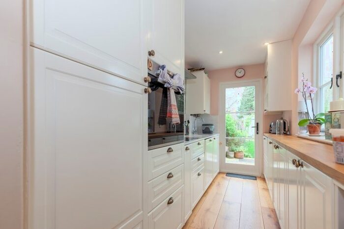 3 Bedroom Cottage To Rent In Banbury Road, Oxford, OX2