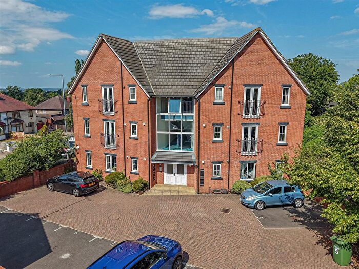 2 Bedroom Flat For Sale In Pear Tree Court, Rugeley, WS15
