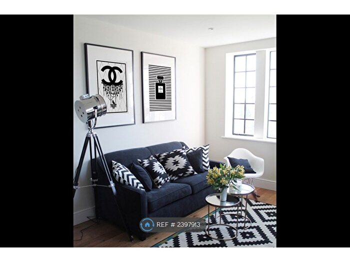 2 Bedroom Flat To Rent In The Galleries, Warley, Brentwood, CM14