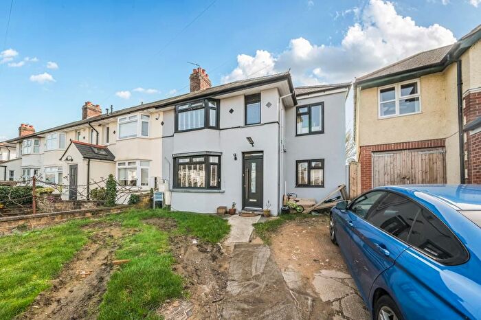 4 Bedroom Semi Detached House For Sale In Campbell Road, Oxford, OX4