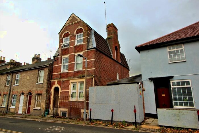 Studio To Rent In Priory Street, Colchester, CO1