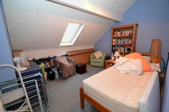 3 Bedroom Terraced House For Sale In First Street, Low Moor, Bradford, BD12
