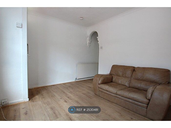 2 Bedroom Terraced House To Rent In Edinburgh Road, Chatham, ME4