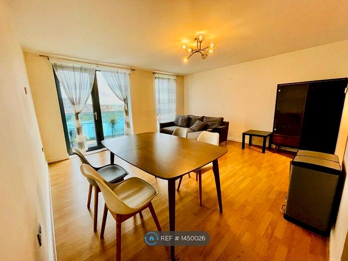 3 Bedroom Flat To Rent In Crawford Court, London, NW9