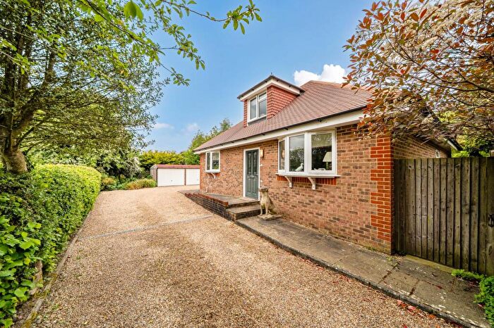 3 Bedroom Property For Sale In Birchwood Lane, Chaldon, CR3