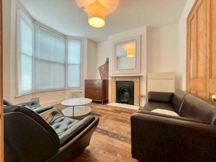 5 Bedroom End Of Terrace House To Rent In Crooke Road, Deptford Park, London, SE8