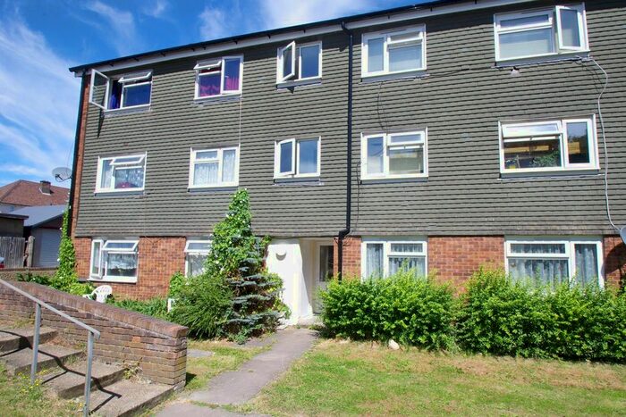 1 Bedroom Flat To Rent In Gullet Wood Road, Watford, WD25
