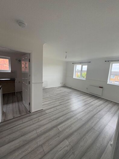 2 Bedroom Flat To Rent In Kent View Road, Vange, Basildon, SS16