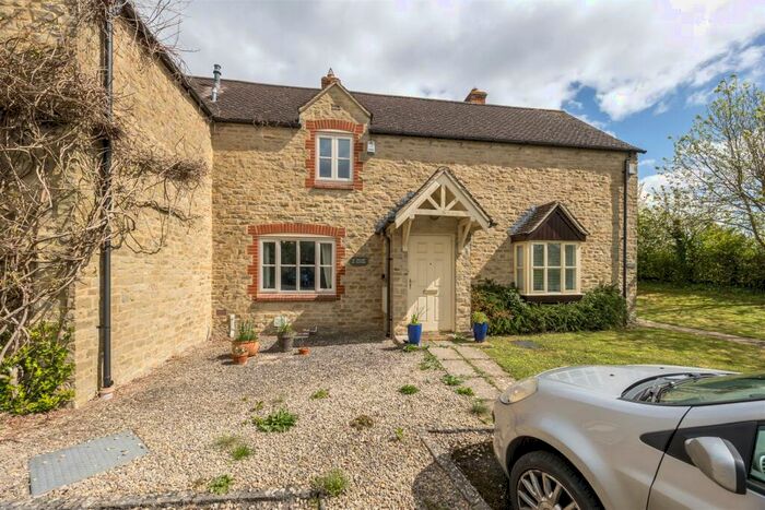 3 Bedroom Terraced House For Sale In Orchard Place, Upper Heyford, OX25